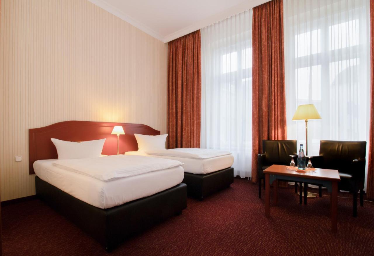 Akzent Am Goldenen Strauss 3*